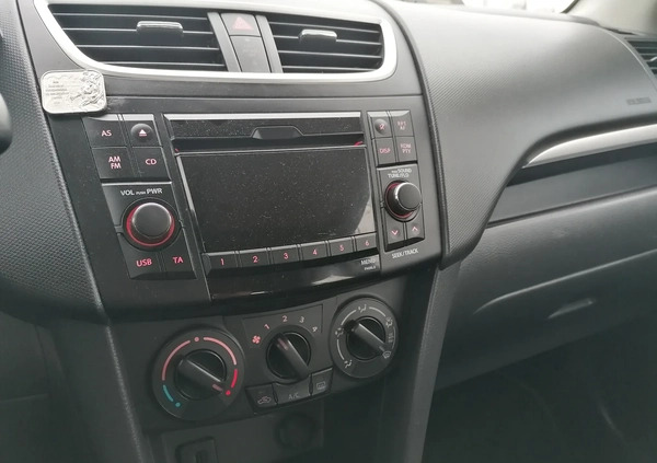 Suzuki Swift cena 19990 przebieg: 176000, rok produkcji 2012 z Gniezno małe 254